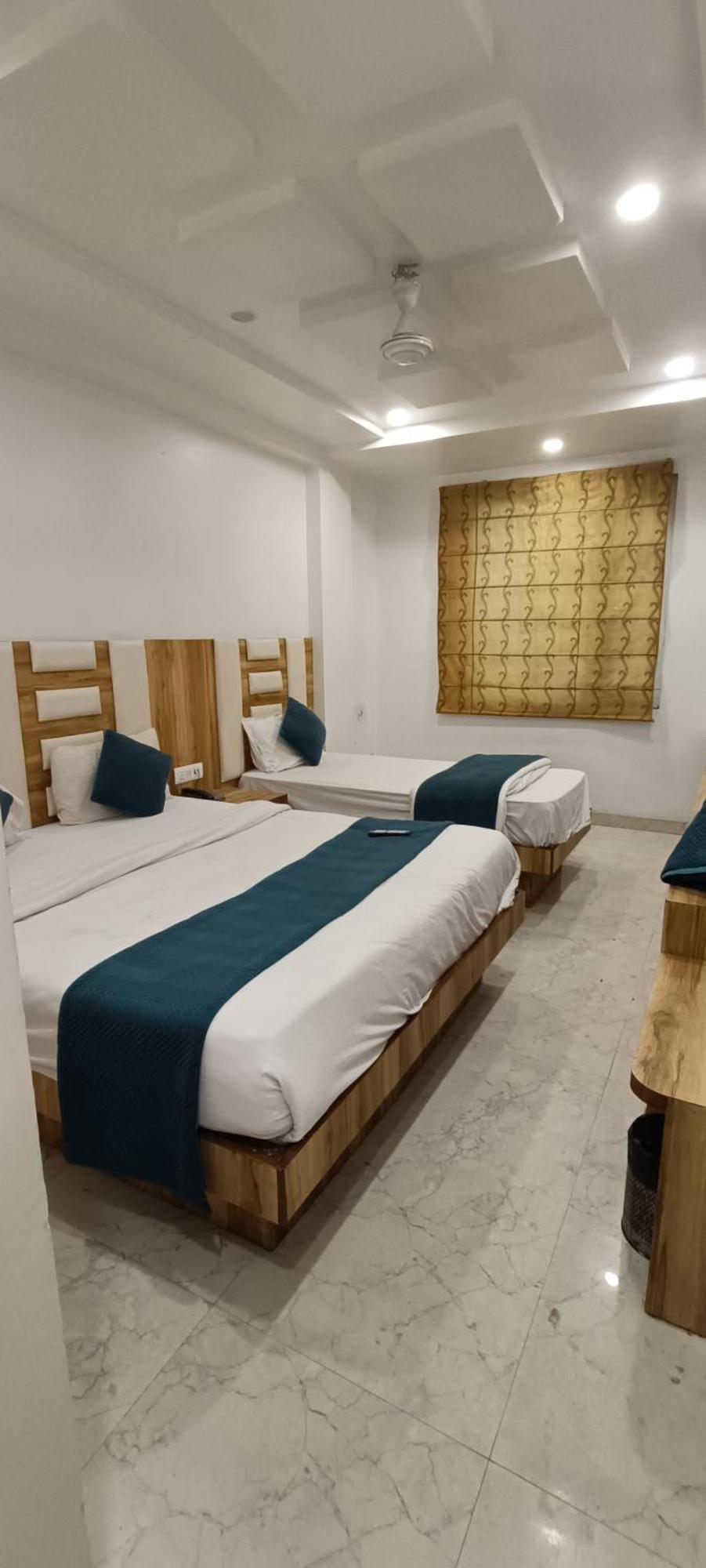 Hotel Awesome International 뉴델리 외부 사진