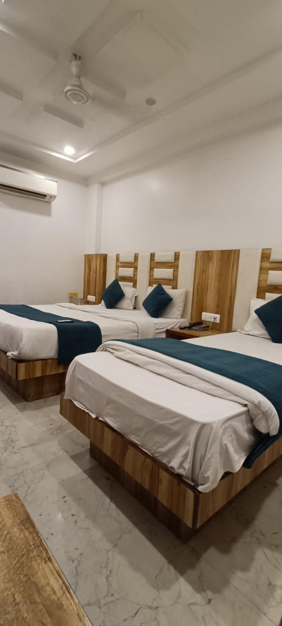 Hotel Awesome International 뉴델리 외부 사진